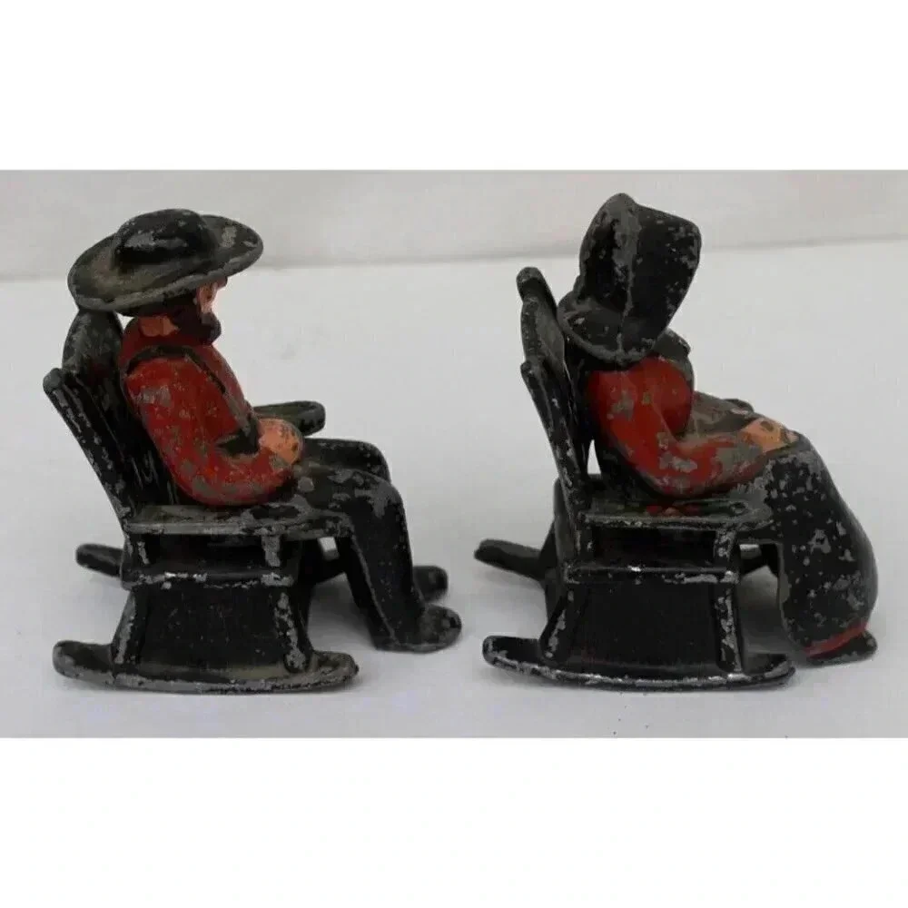 Cast Iron Amish Salt & Pepper Husband & Wife on S & P Rocking Chair Shakers